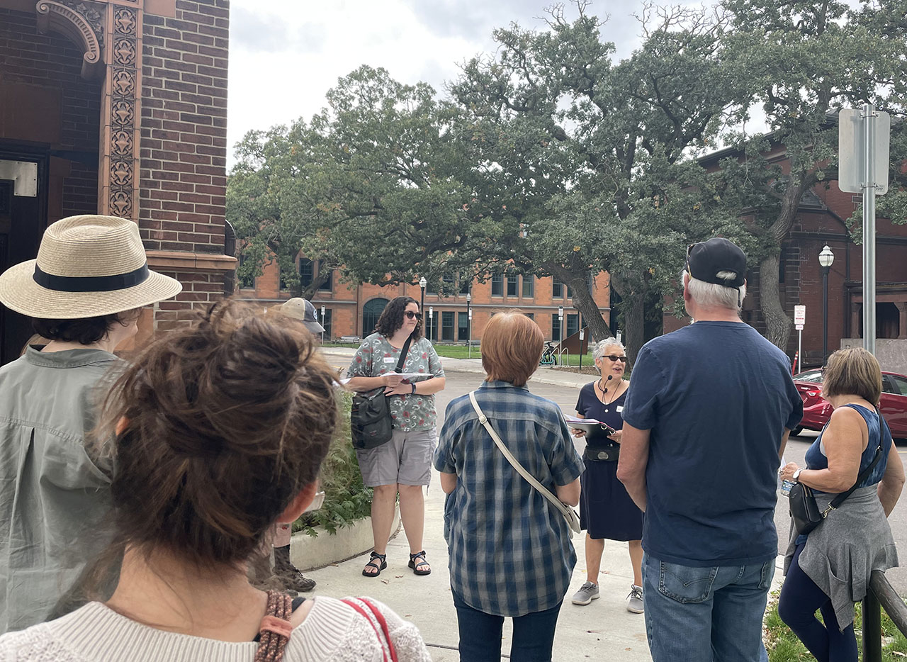 Volunteer leadership person, Minneapolis