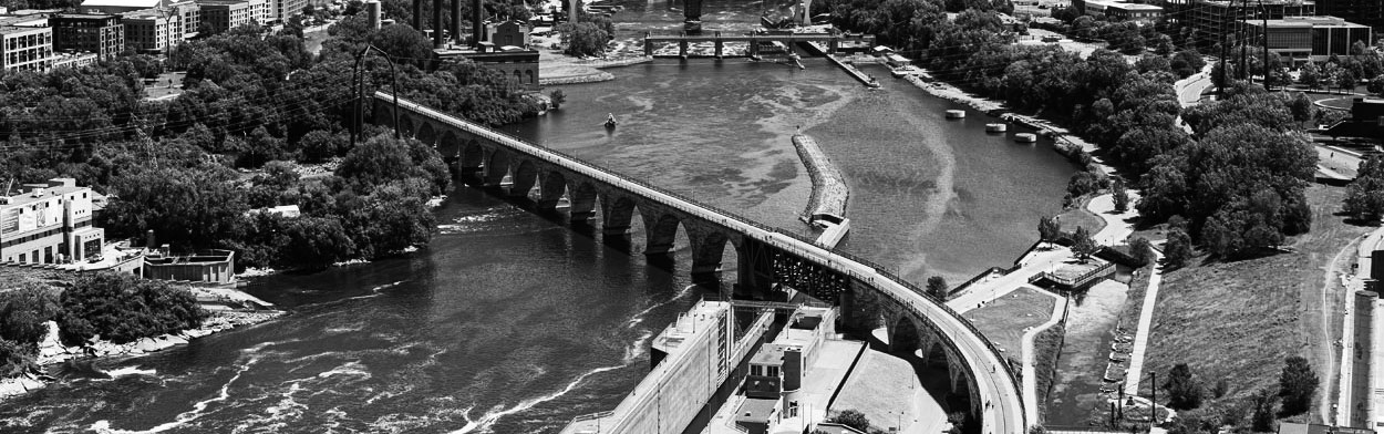 Minneapolis downtown river